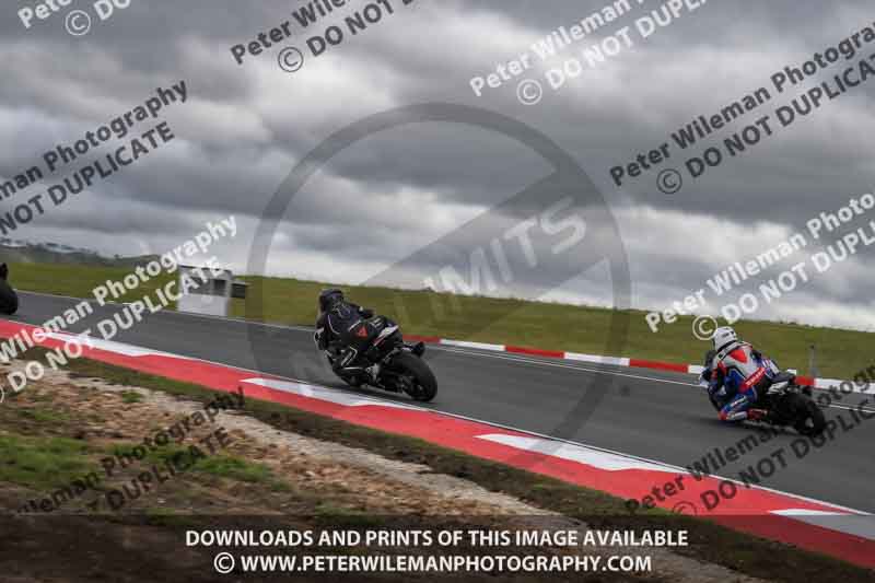 cadwell no limits trackday;cadwell park;cadwell park photographs;cadwell trackday photographs;enduro digital images;event digital images;eventdigitalimages;navarra;no limits trackdays;peter wileman photography;racing digital images;trackday digital images;trackday photos